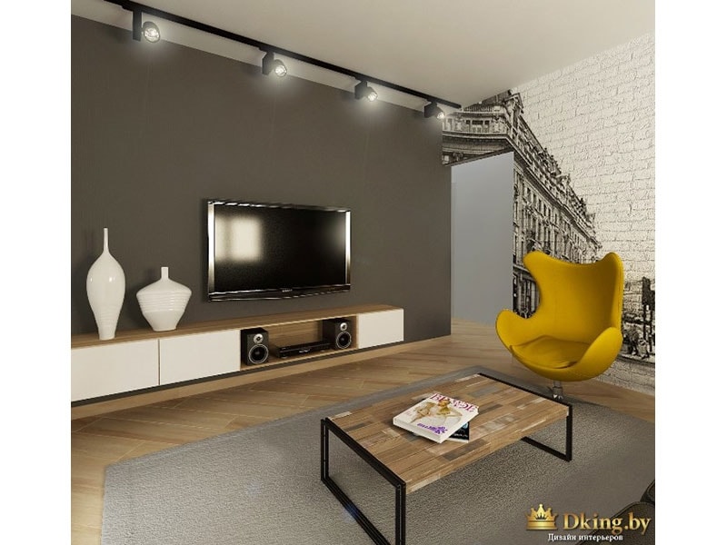 гостиная: серая стена, минималистичная консоль под телевизор - белый глянец в сочетании с деревянной фактурой. желтое дизайнерское кресло. журнальный стол лофтовый, деревянный