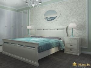белый распашной шкаф, классическая белая кровать и прикроватная тумба из массива, ночники с абажуром